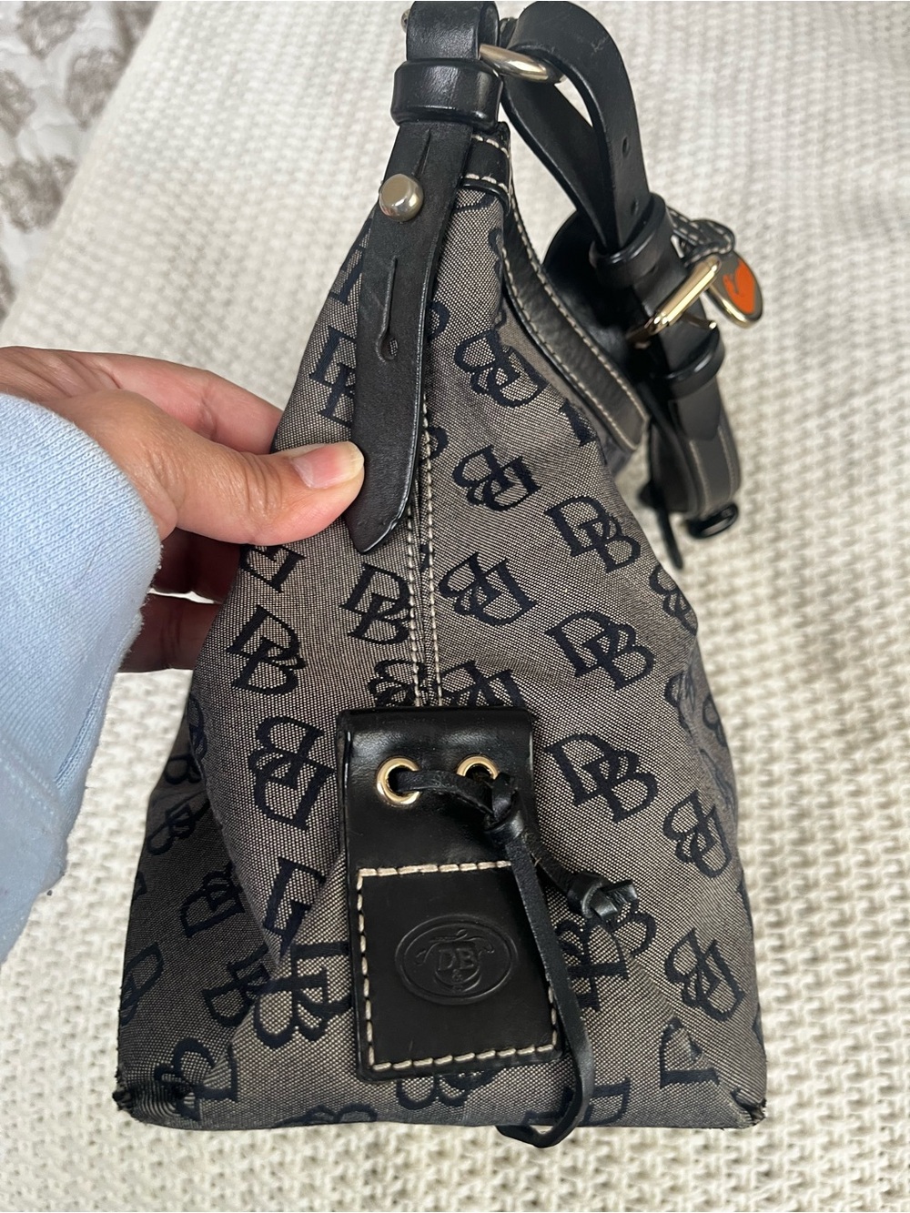 Dooney & Bourke Canvas Gray Logo Jacquard Shoulder Hobo Bag Black Leather Trim - Picture 5 of 16